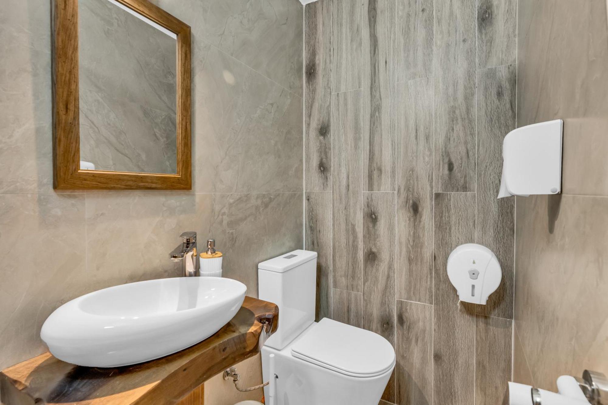 Hotel Bohem Berat Bagian luar foto